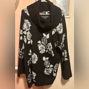 The Pioneer Woman Turtle Neck Sweater XL Black Floral Knit Pullover Long Sleeve